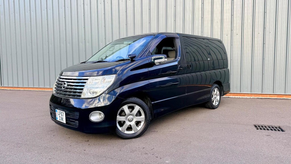 NISSAN ELGRAND
