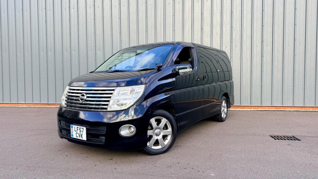 NISSAN ELGRAND