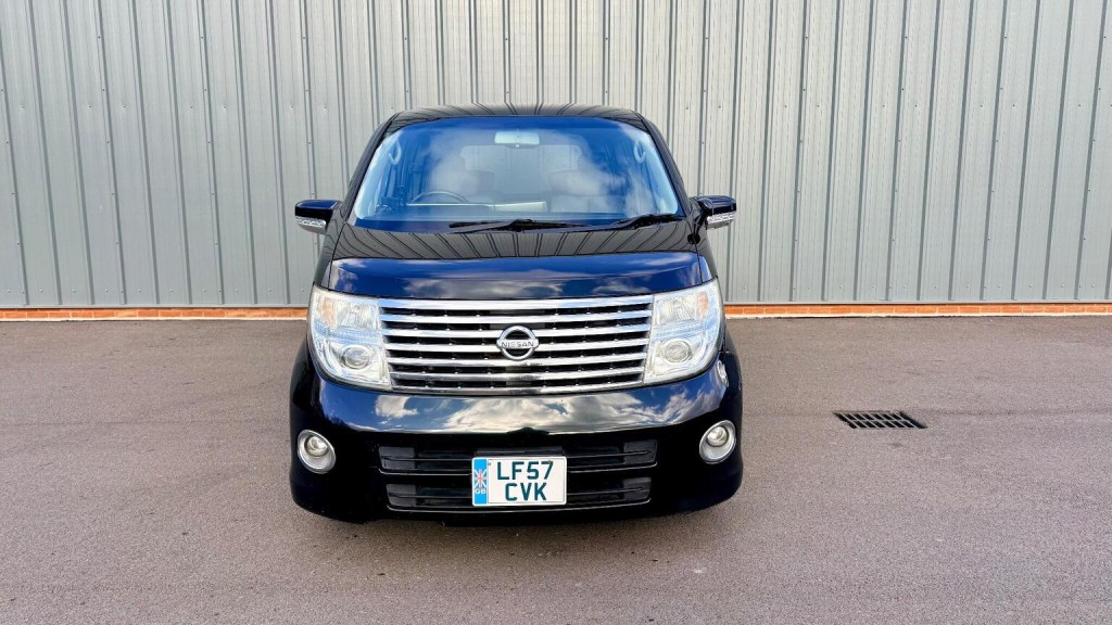 NISSAN ELGRAND