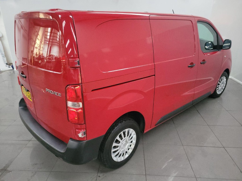 TOYOTA PROACE