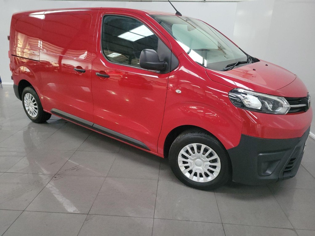 TOYOTA PROACE