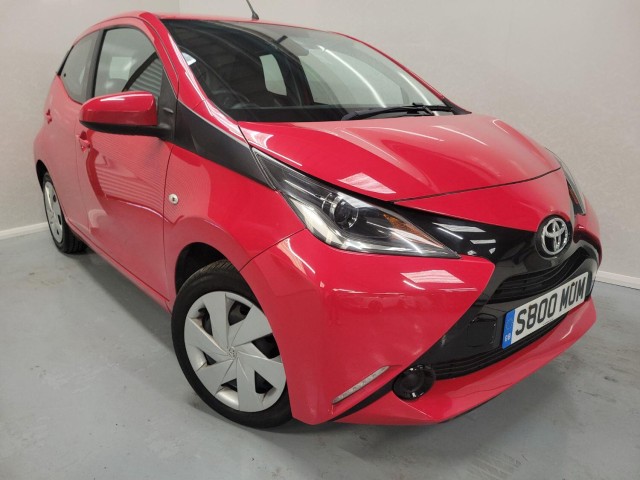 TOYOTA AYGO 1.0 VVT-i x-play