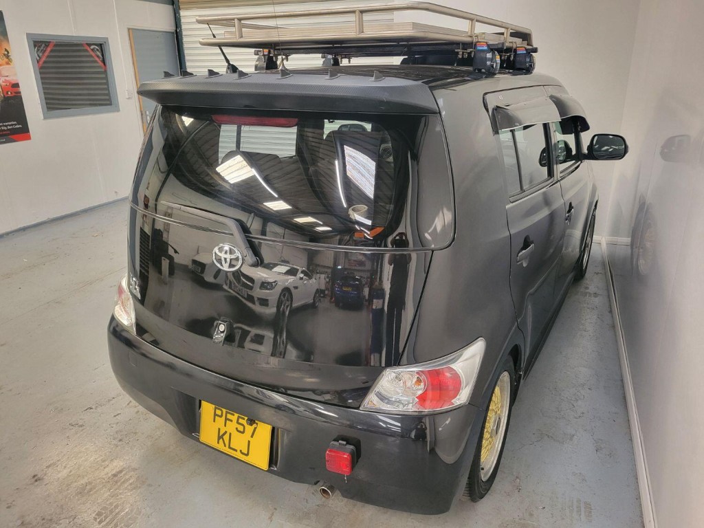 TOYOTA BB