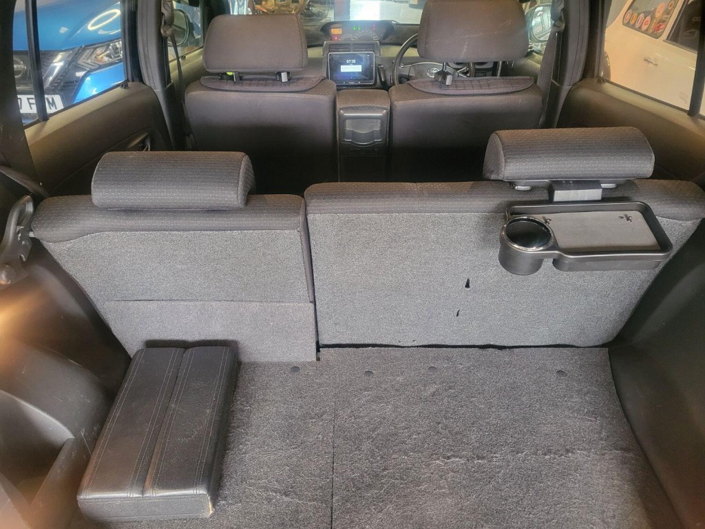 TOYOTA BB