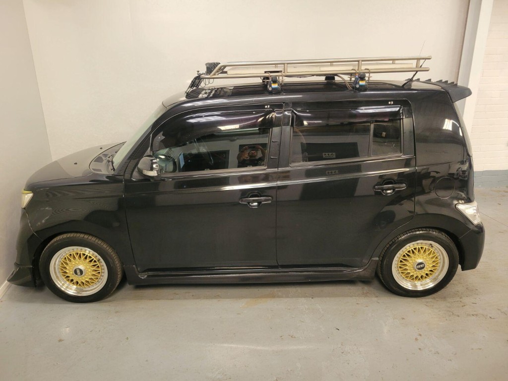TOYOTA BB