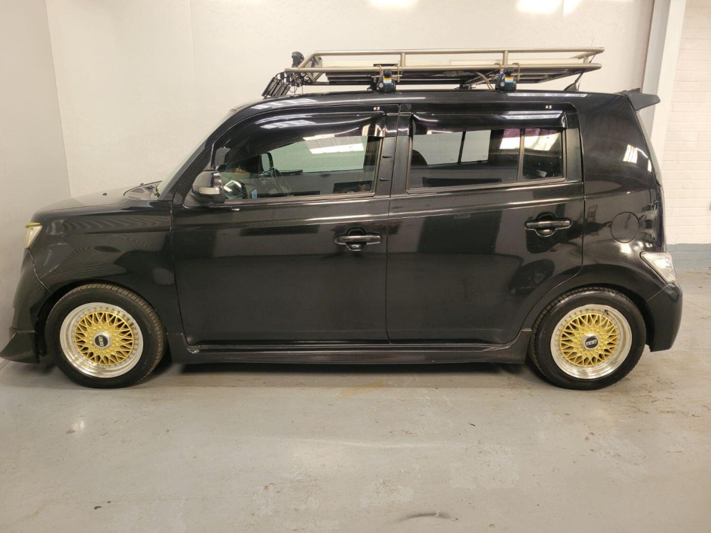 TOYOTA BB