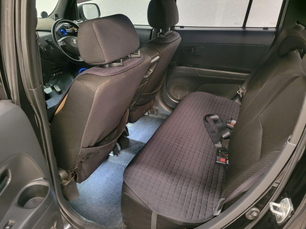 TOYOTA BB