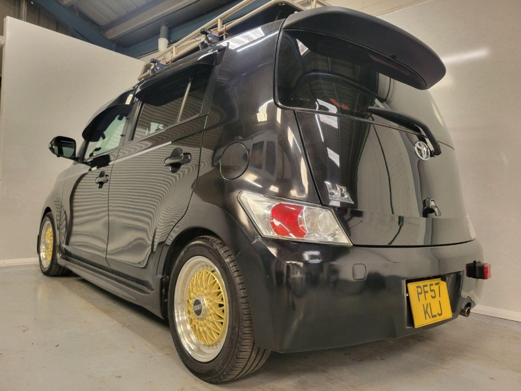 TOYOTA BB