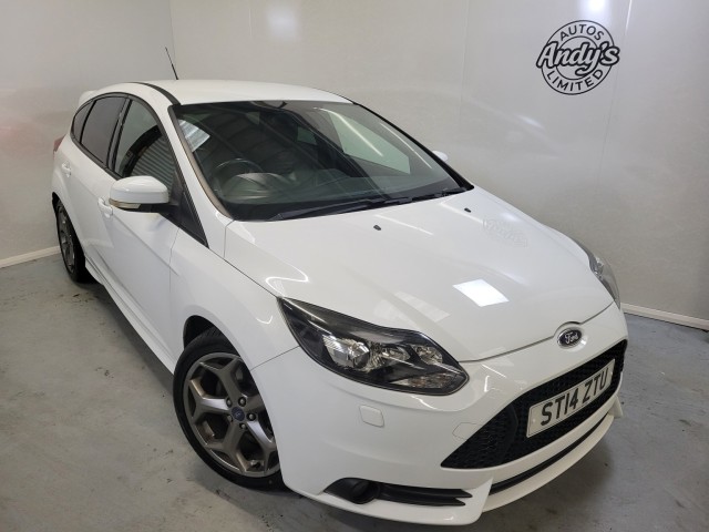 FORD FOCUS 2.0 T EcoBoost ST-3