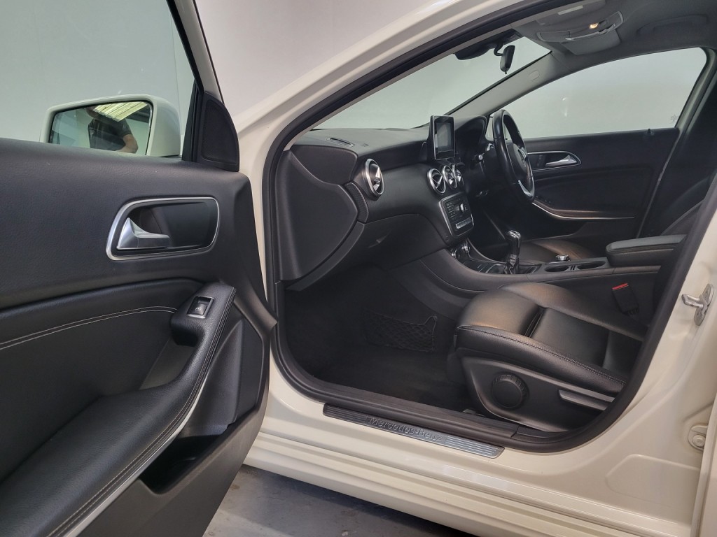 MERCEDES-BENZ A CLASS