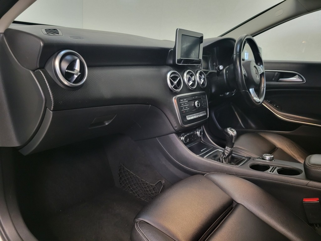 MERCEDES-BENZ A CLASS