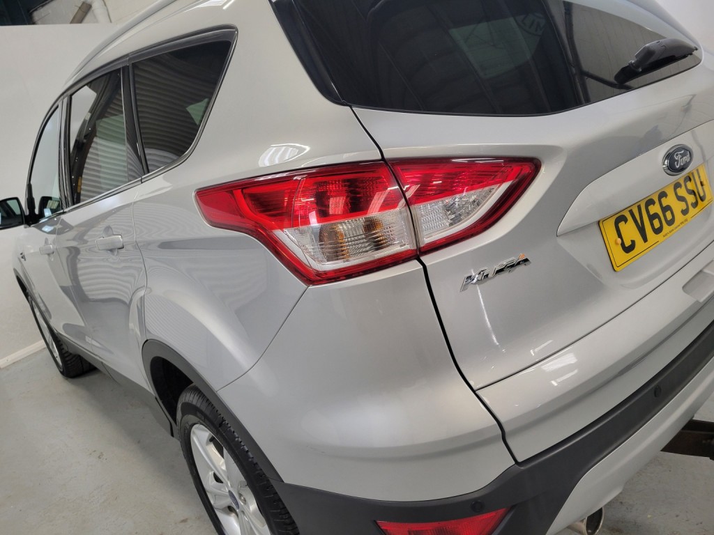 FORD KUGA