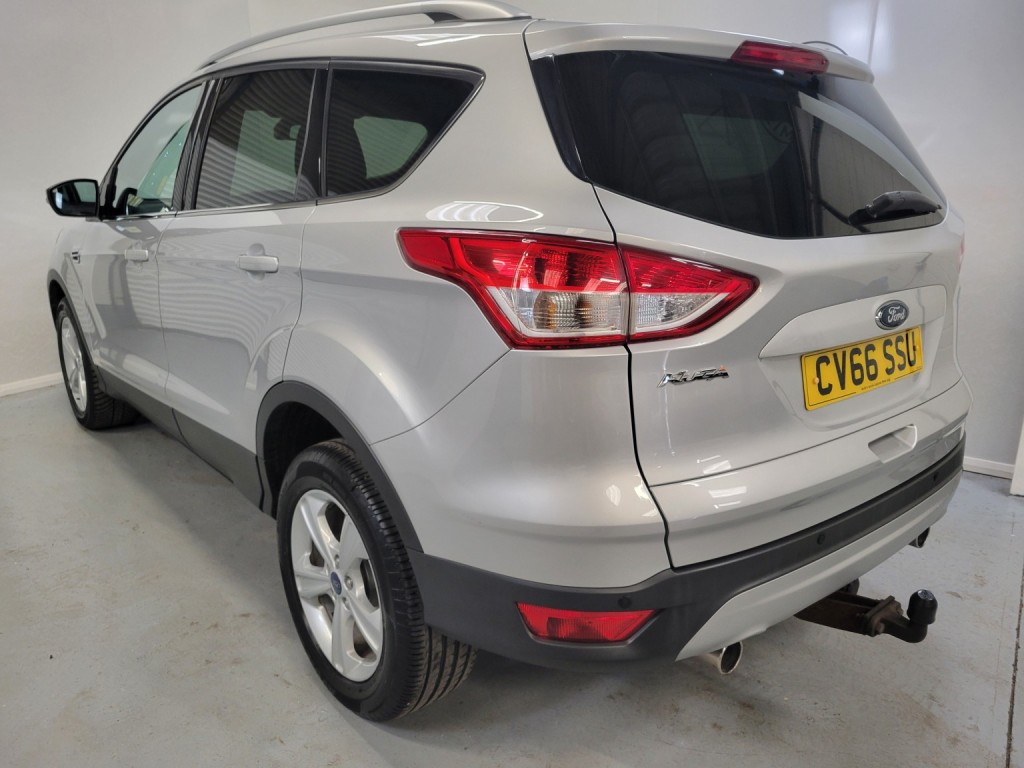 FORD KUGA
