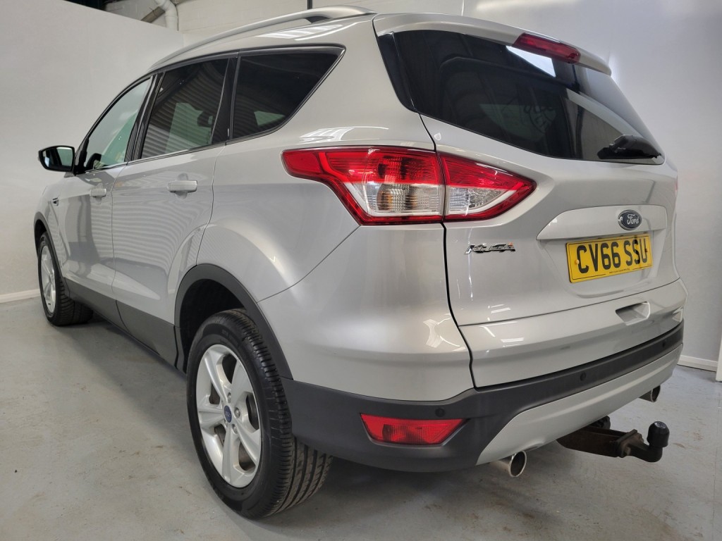 FORD KUGA