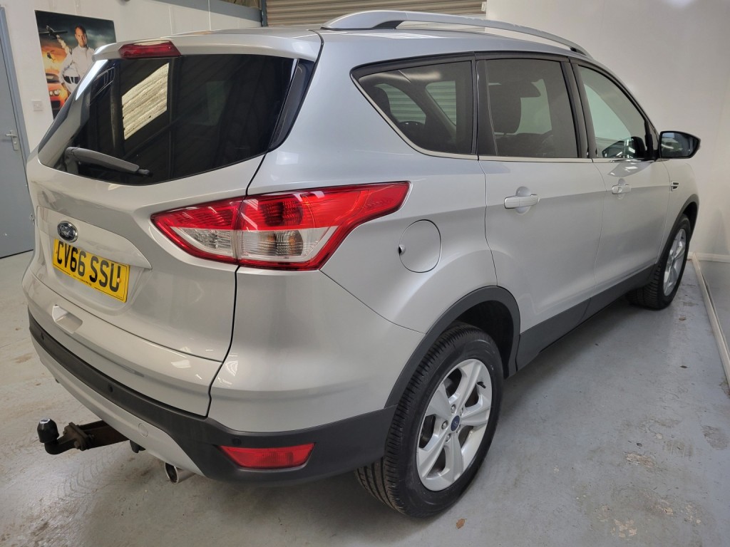 FORD KUGA