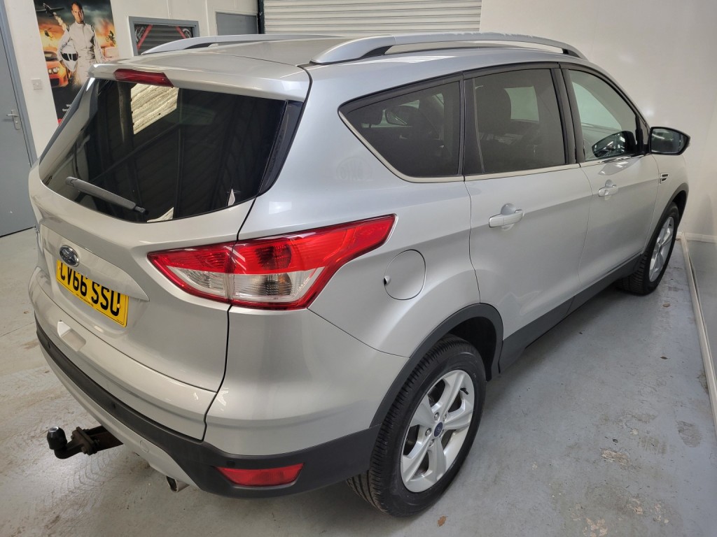 FORD KUGA