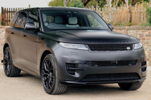 LAND ROVER RANGE ROVER SPORT 3.0 D300 MHEV Dynamic SE