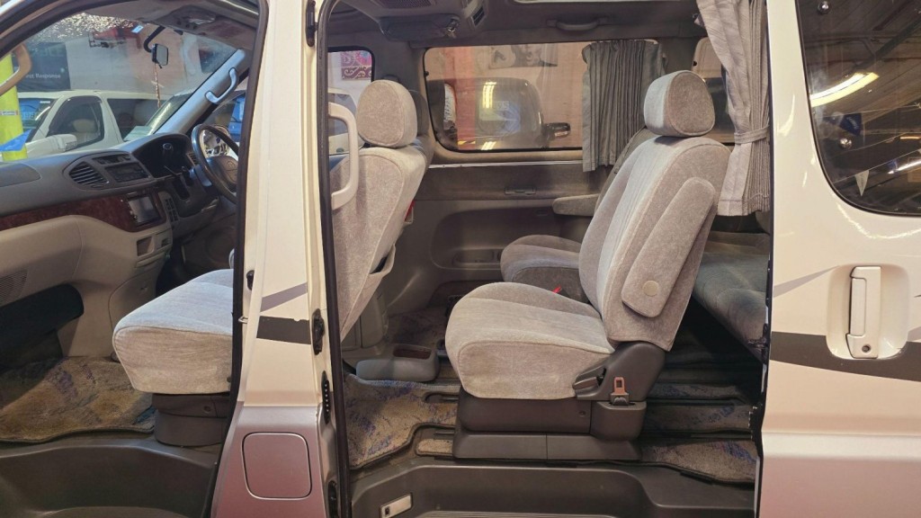TOYOTA GRANVIA