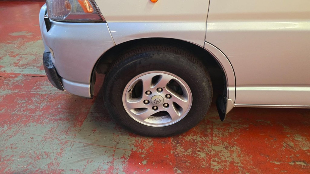 TOYOTA GRANVIA