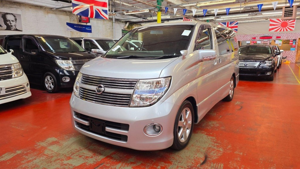 NISSAN ELGRAND