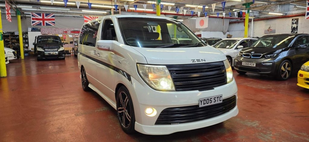 NISSAN ELGRAND