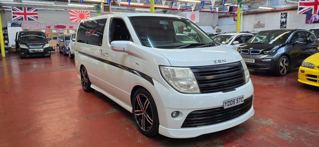 NISSAN ELGRAND