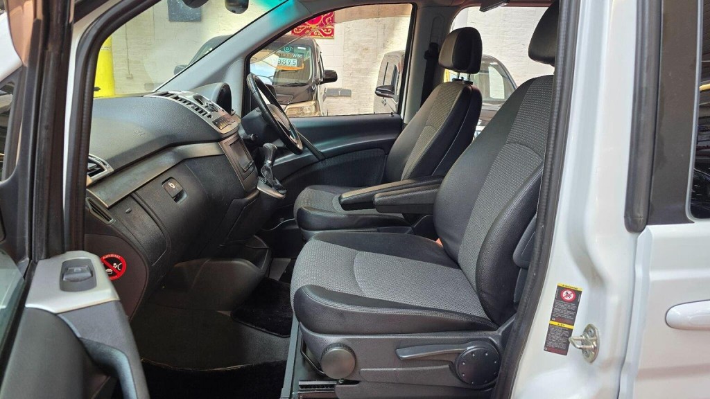 MERCEDES-BENZ V CLASS