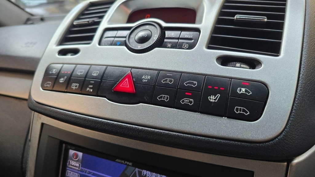 MERCEDES-BENZ V CLASS