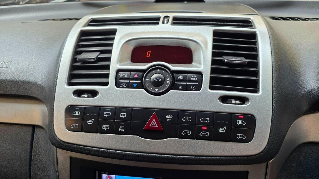 MERCEDES-BENZ V CLASS