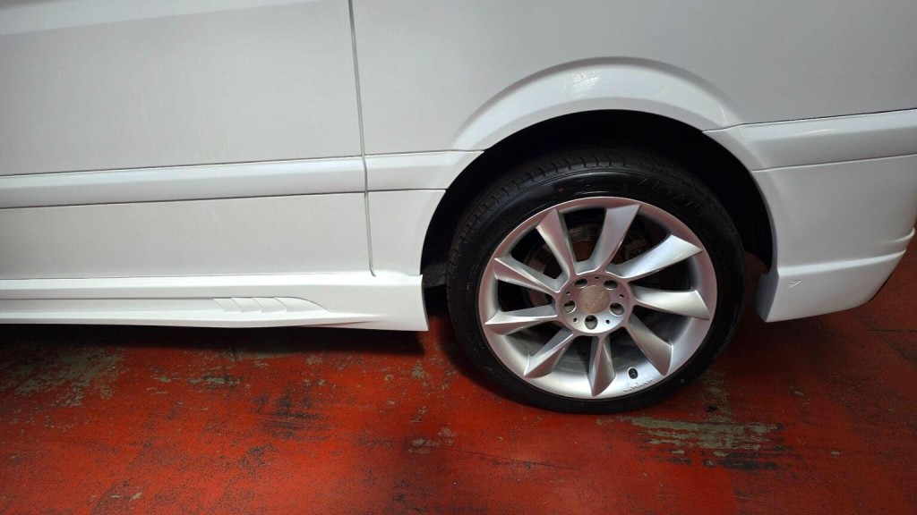 MERCEDES-BENZ V CLASS