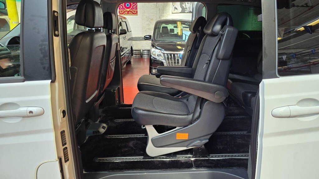 MERCEDES-BENZ V CLASS