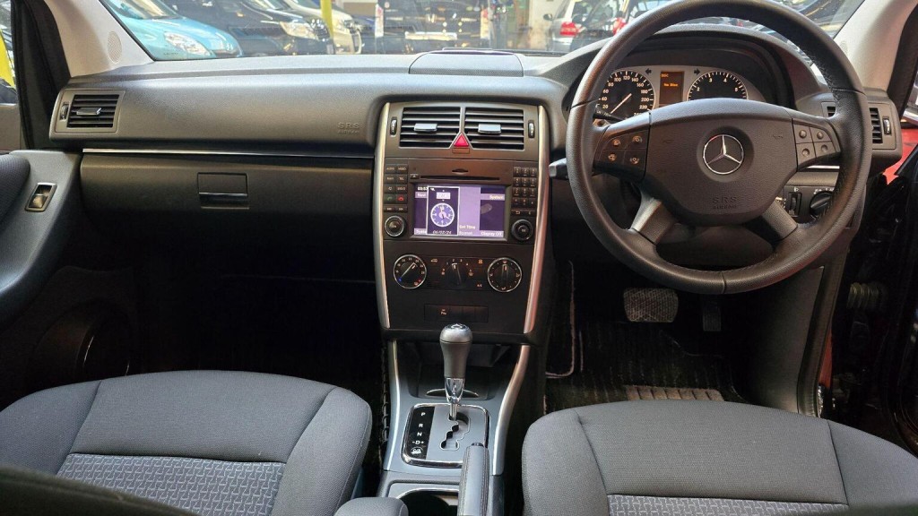MERCEDES-BENZ B CLASS