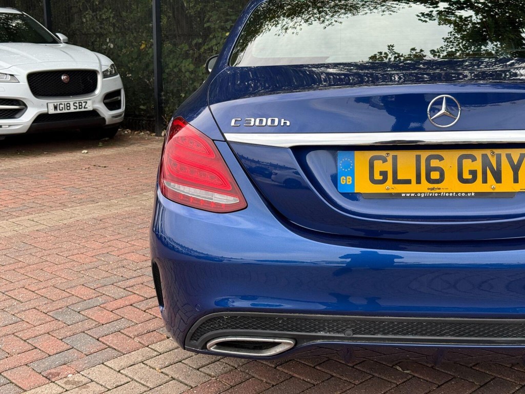 MERCEDES-BENZ C CLASS