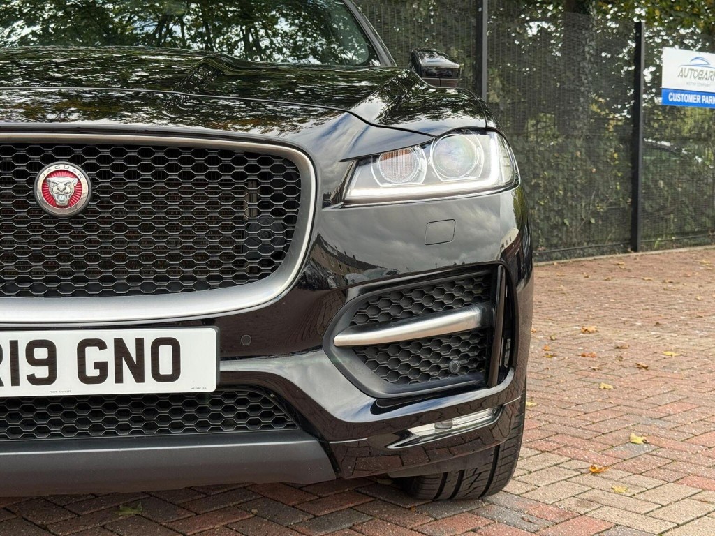 JAGUAR F-PACE