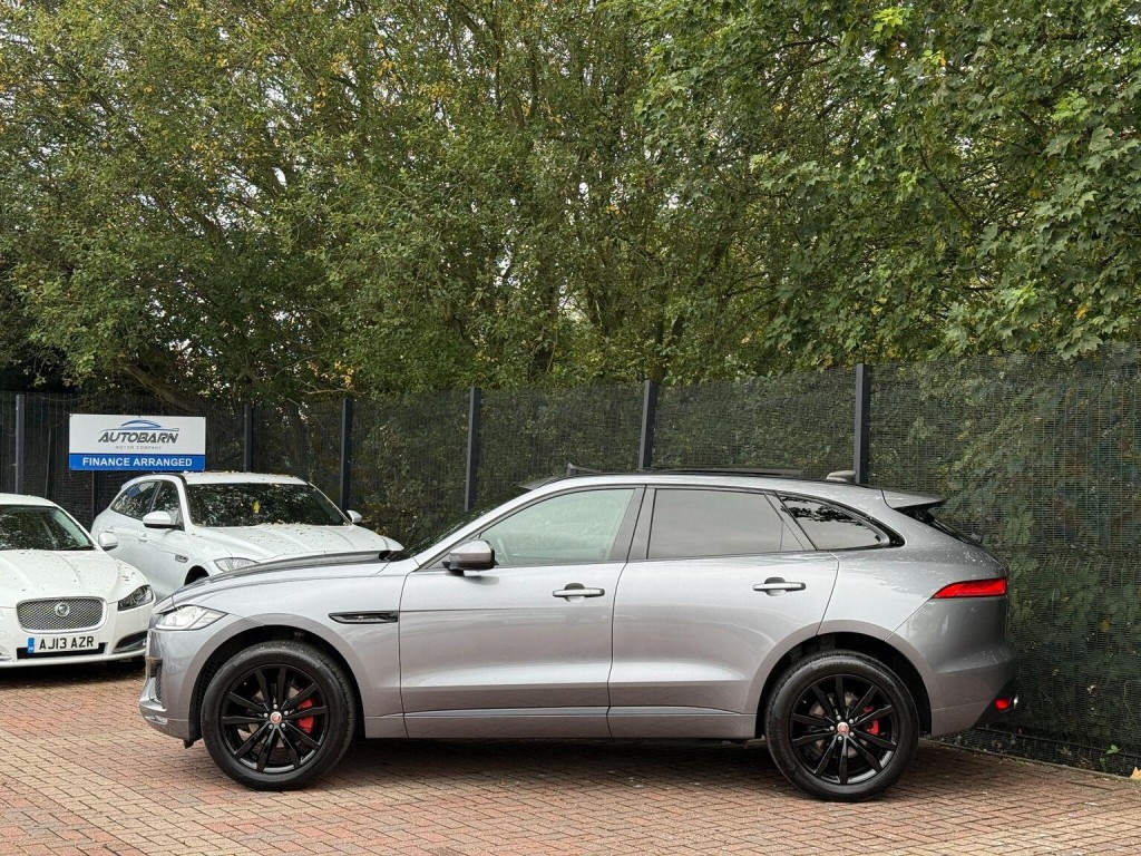 JAGUAR F-PACE