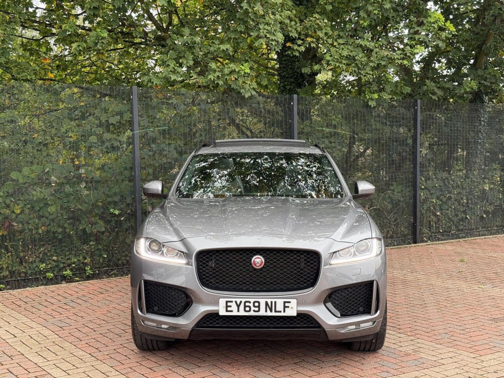 JAGUAR F-PACE
