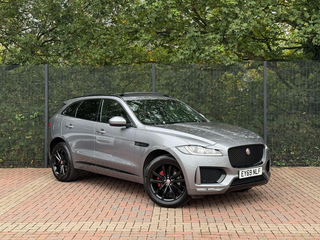 JAGUAR F-PACE