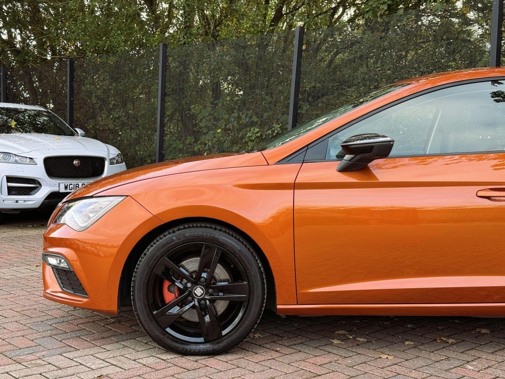 SEAT LEON