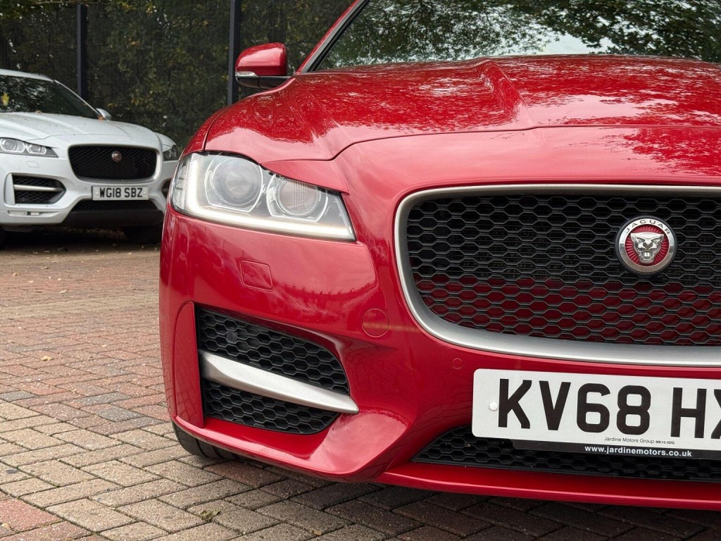 JAGUAR XF