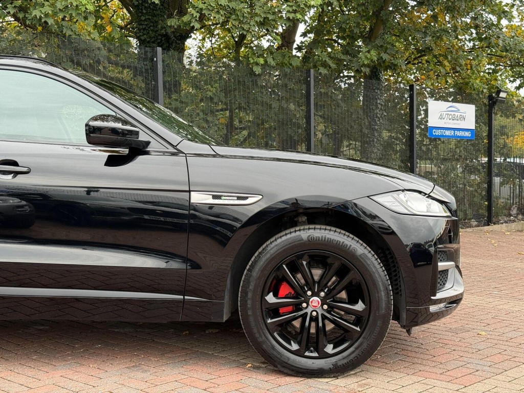 JAGUAR F-PACE
