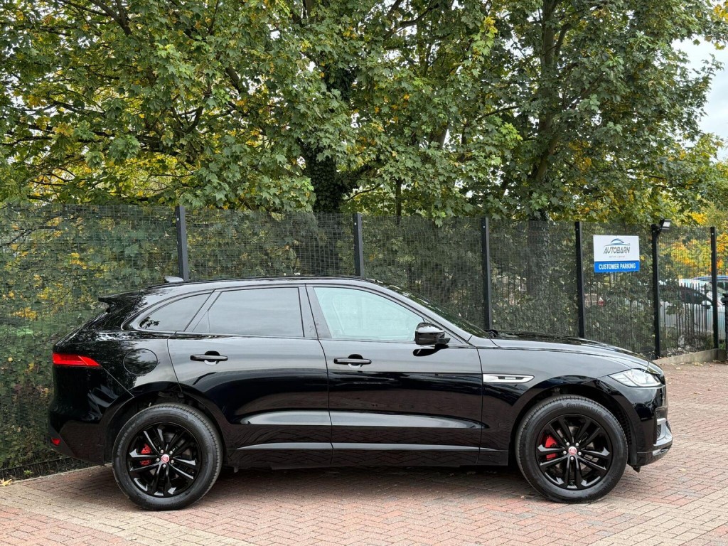 JAGUAR F-PACE