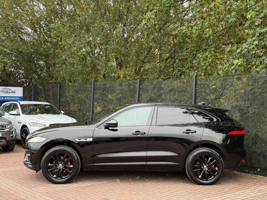 JAGUAR F-PACE