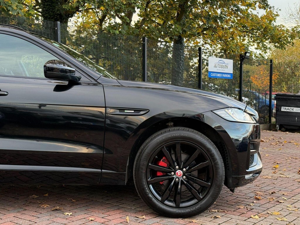 JAGUAR F-PACE