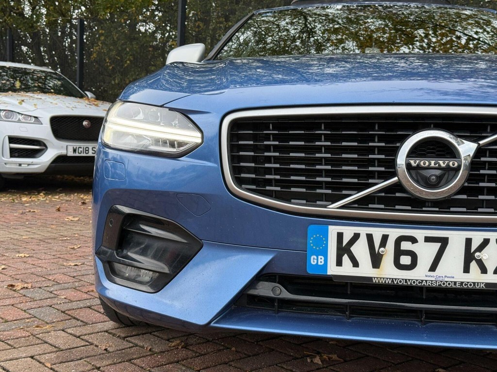 VOLVO S90