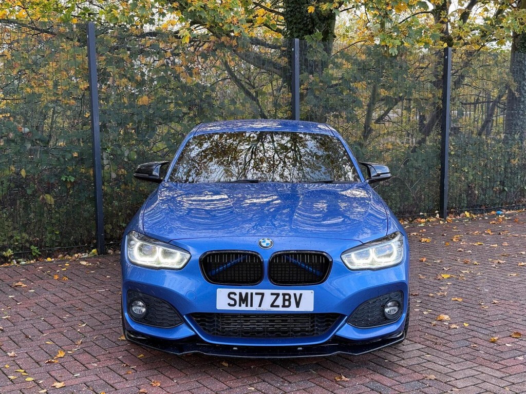 BMW 1 SERIES