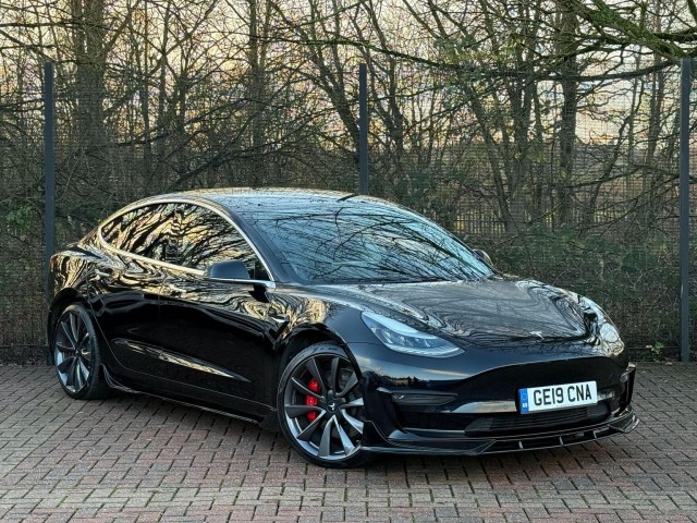 TESLA MODEL 3