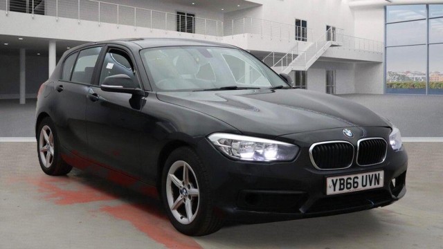BMW 1 SERIES