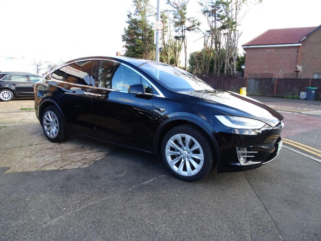 TESLA MODEL X