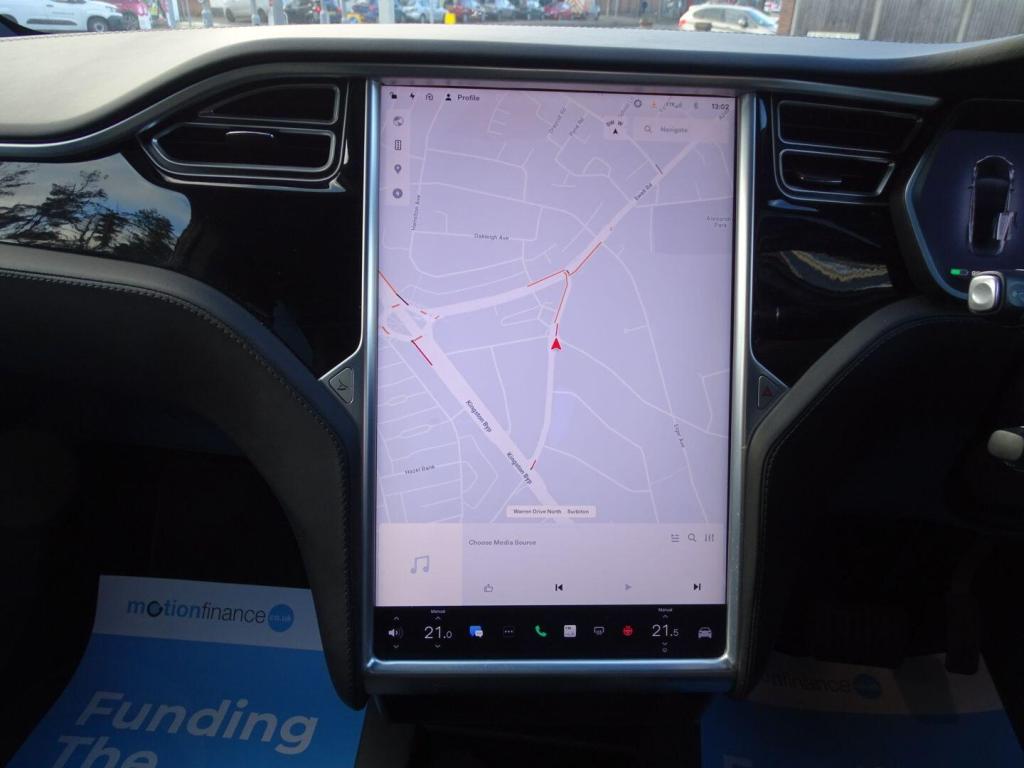 TESLA MODEL X