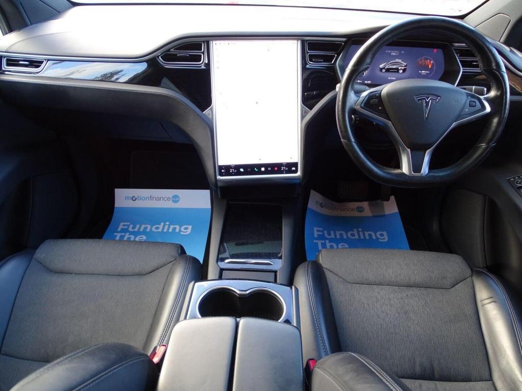 TESLA MODEL X